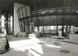 Dresden-Altstadt, Bernhard-von-Lindenau-Platz 1. Neubau Sächsischer Landtag. Plenarsaal. Stahlgerüst für die Rückwand