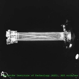 Bauteil des Lasers des Instituts für Kernverfahrenstechnik (IKVT)