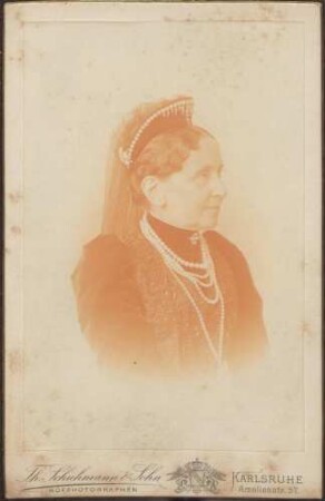 Großherzogin Luise, im Profil halb nach rechts, Brustporträt.