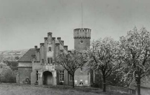 Dresden-Dölzschen, Wurgwitzer Straße 1 b. Villa "Begerburg" (1852-1854; T. Lehnert). Eingangsseite