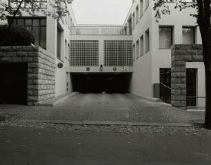 Geschäftsviertel "Arkadenhof"