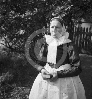 Frau in Bamberger Tracht in Posen?