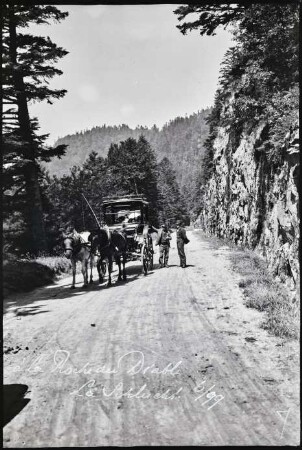 Col de la Schlucht. Kutsche in der Nähe des Roche du Diable