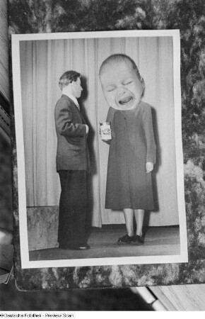 Fotomontage mit Babykopf