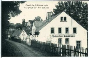Scharfenstein. Restauration zur Schlossbrauerei mit Blick zur Burg