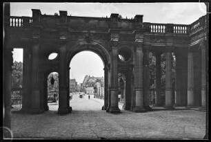 Schwerin. Blick vom Schloss über die Schlossbrücke zur Stadt