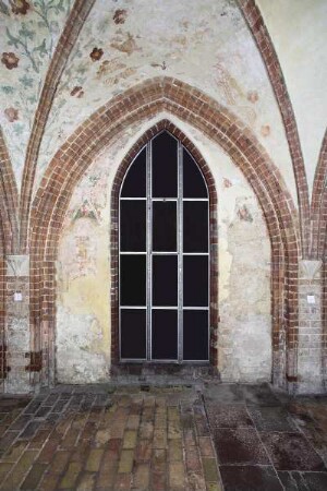 Könige des Alten Testaments, Propheten und Apostel unter Baldachinen — Fragmente zweier Propheten des Alten Testaments unter Baldachinen