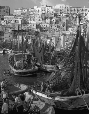 Sizilien, Sciacca. Fischerboote im Hafen