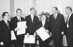 Freiburg: Gödecke; Preisträger, Dr. Feit, Brünn; Dr. Förster, Stuttgart; Dr. Buscher, Weidenau; Dr. Grönewald, Berlin; Rektor Prof. Boesch, Dr. Suermondt