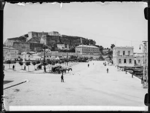 Korfu, Hafenplatz und altes Castell