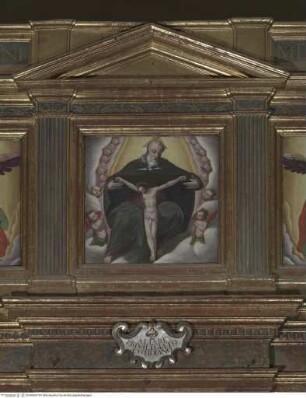 Madonna mit den heiligen Franz von Assisi und Antonius von Padua, Mitteltafel, Giebelfeld: Gnadenstuhl