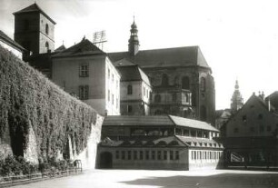 Glatz, Jesuitenkollegium : Glatz (Klodzko/Polen). Ehemaliges Jesuitenkollegium und katholische Dekanatskirche St. Maria Himmelfahrt. Blick nach Süden