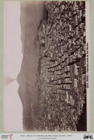 5244. NAPOLI – Panorama preso da San Martino.