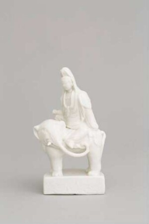 Guanyin 觀音 auf Elefant