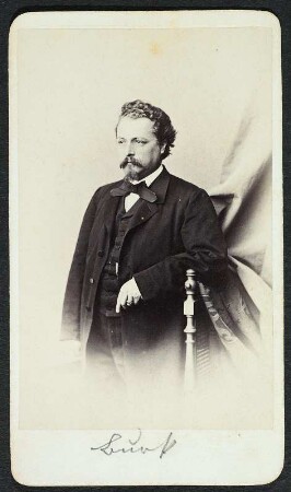Porträt Georg Ludwig Wilhelm Burk : Porträt Georg Ludwig Wilhelm Burk (1821-1868; Fabrikbesitzer, Abgeordneter des Sächsischen Landtages), aufgenommen von Hanns Hanfstaengl in Dresden, Stallstraße 1. Albuminpapier auf Karton; 10,5 x 6 cm