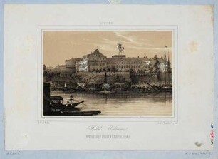 Das Hotel Bellevue (bis 1853 Calberlasche Zuckersiederei) nordwestlich des Italienischen Dörfchens in Dresden von Norden über die Elbe mit Schiffen gesehen, im Hintergrund links die erste Semperoper (Hoftheater)