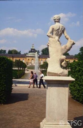 Potsdam, Park Sanssouci, Parterre Bildergalerie und Umgebung.