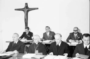 Freiburg: Collegium Borromäum, Kirchensteuervertretung der Erzdiözese Freiburg, von links nach rechts, Weihbischof Gnädiger, Erzbischof Schäufele, Generalvikar Schlund