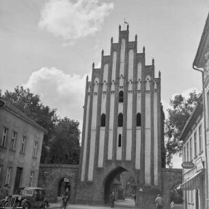Stargarder Tor in Neubrandenburg, Stadtseite