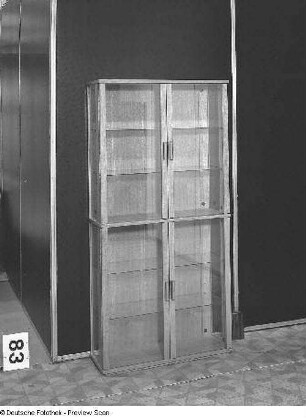 Vitrinenschrank