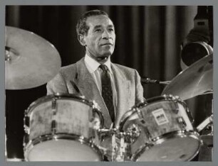 Max Roach : Portrait des Schlagzeugers Max Roach bei der Jazzbühne Berlin im Friedrichstadt-Palast Berlin