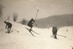 Skischule. Wenden durch Umspringen