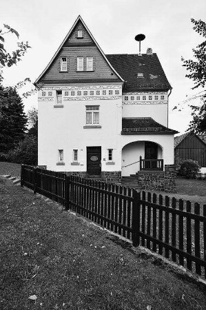 Ehem. Schulhäuser (Schule); Schotten, Schulstraße 13, Schulstraße 15