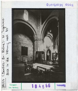 Arles: St. Trophime, Blick in die Vierung nach Nordosten