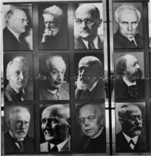 Ausstellungstafel mit den deutschen Nobelpreisträgern im Deutschen Pavillon auf der Weltausstellung 1958 in Brüssel