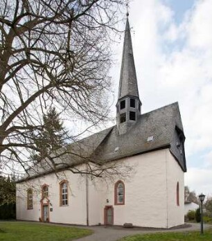 Ev. Kirche; Hungen, Gustav-Lorenz-Weg 5, Am Hang