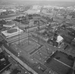 Dresdner Altmarkt mit Kulturpalast und Kreuzkirche : Blickrichtung Nordosten