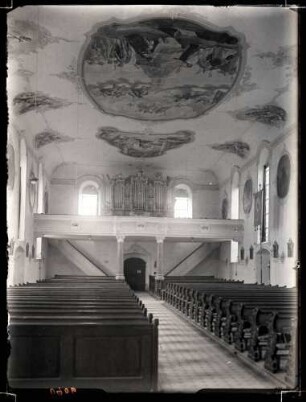 katholische Pfarrkirche innen nach Westen