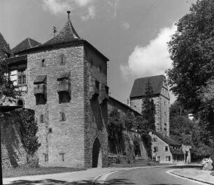 Schwäbisch Hall. Stadtbefestigung mit Blick zum Langenfelder Tor (1101/1200 und 1515)
