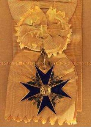 Hoher Orden vom Schwarzen Adler, Kleinod mit Schärpe