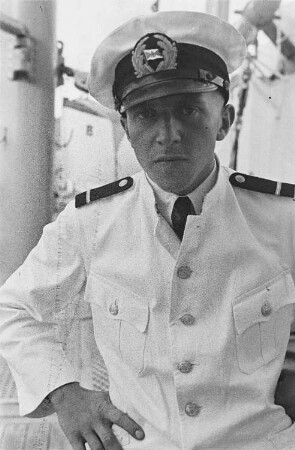Reisefotos Mittelmeer. Offizier an Deck des Passagierschiffes "Milwaukee"