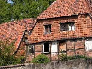 Quedlinburg - Bauruine im Stadtzentrum : Bauruine in Quedlinburg, aufgenommen ca. 2004