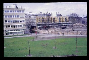 Mehringplatz 9.4.72.