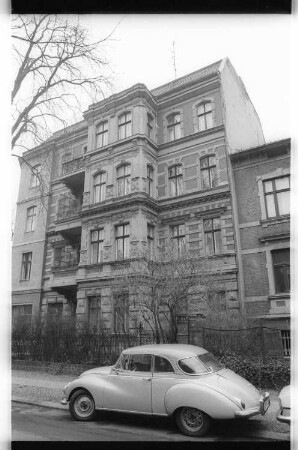 Kleinbildnegative: Mietshaus, Handjerystraße, 1980