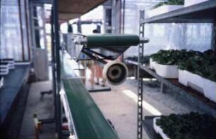 Fotografie: Gartenbautechnik-Gewächshaus, Topfmaschine