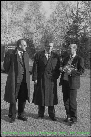 Besuch von Werner Baumhauer (Staatssekretär des baden-württembergischen Umweltministeriums) am Kernforschungszentrum Karlsruhe (KfK)