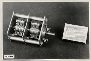 Bauelemente (Regler), ohne nähere Bezeichnung, Foto 1955