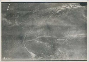 Foto von Bezonvaux und des Geländes nordöstlich davon (Luftbild)