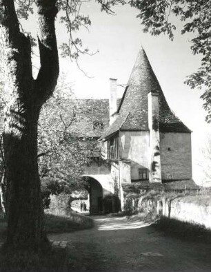 Burghausen. Burg (ab 1253). Auffahrt