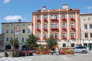 Freistadt - Altstadtansicht : Häuser am Marktplatz in Freistadt, Oberösterreich, bei Linz, aufgenommen 2006