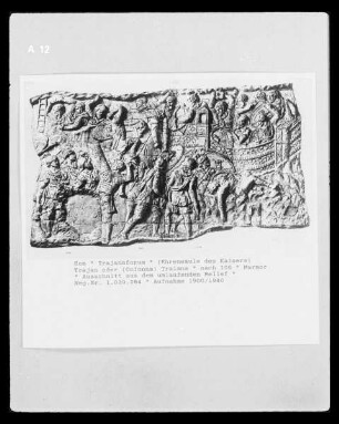 Colonna Traiana — Relief