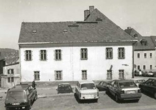 Annaberg-Buchholz, Große Kirchgasse 16. Erzgebirgsmuseum. Straßenfront (Eisenstuckplatz)