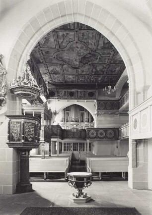 Dresden-Leubnitz, Dorfkirche. Inneres zur Orgel (1763/1905)