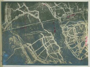 Foto gegnerischer Linien zwischen Sommepy-Tahure und Rouvroy-Ripont (Luftbild)