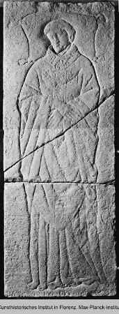 Grabplatte eines Geistlichen