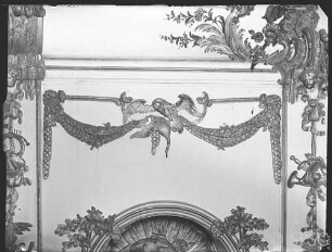 Potsdam, Neues Palais, Oberes Fürstenquartier, Jagdkammer, R.:259, Nordwand, Feld über der Tür zum Oberen Konzertzimmer , R.:260.